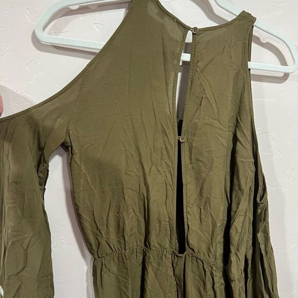 Love Tree Open Shoulder Long Sleeve Romper - Picture 6 of 7